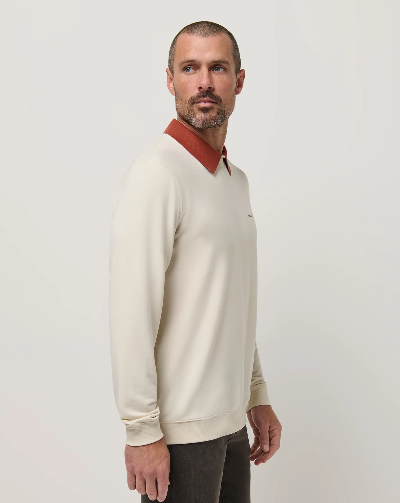 Amenities Collar Crew - Image 16