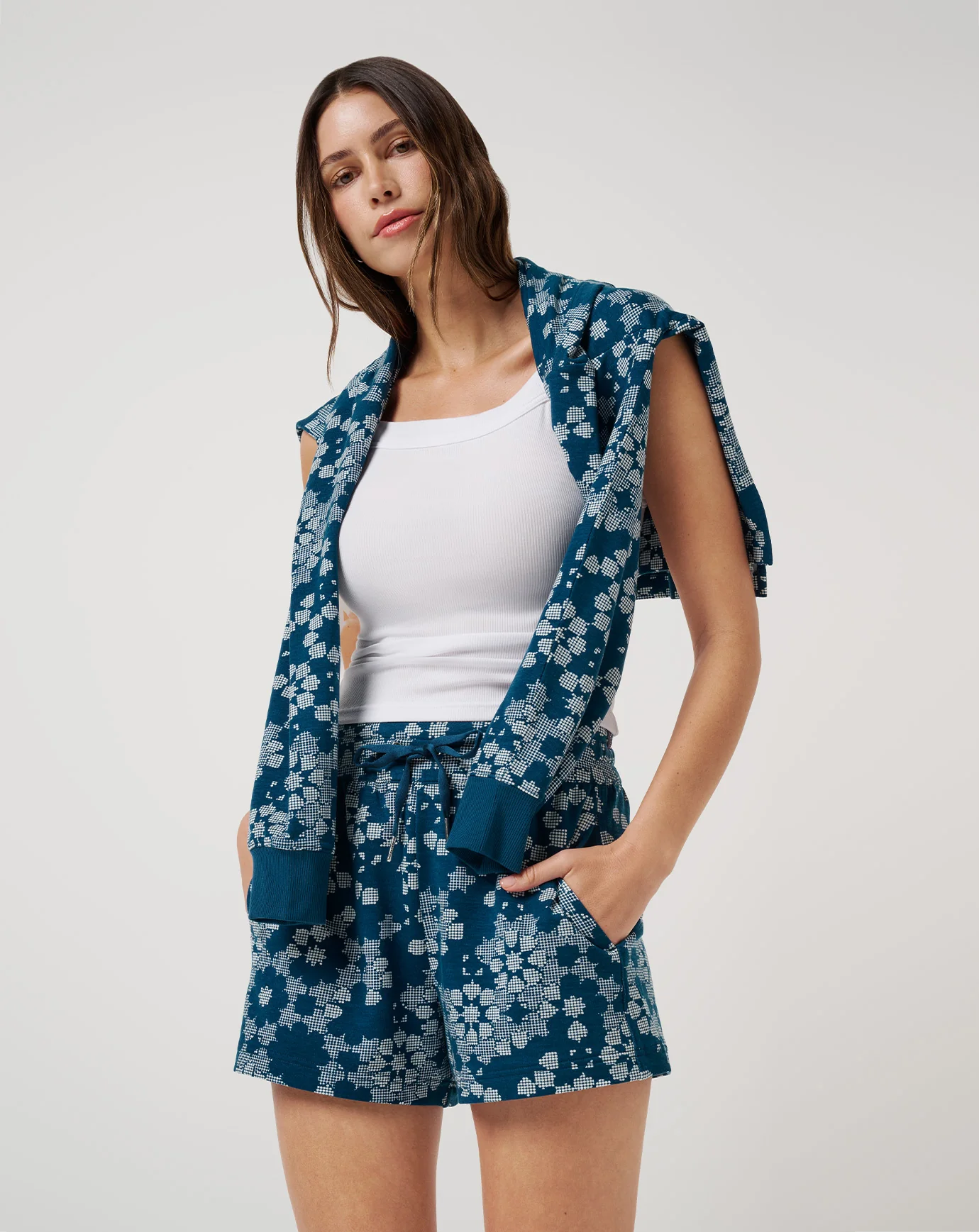 Autumn Cloud Crew - Image 5