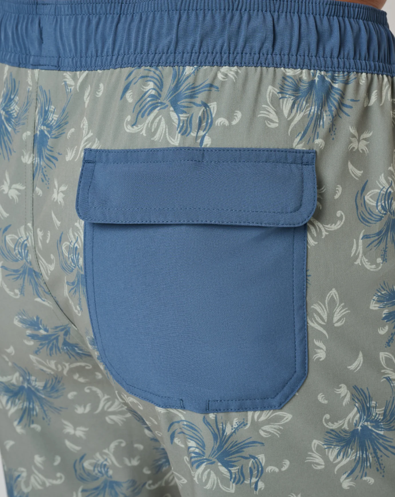 Ocean Opulence Boardshort 18In - Image 5