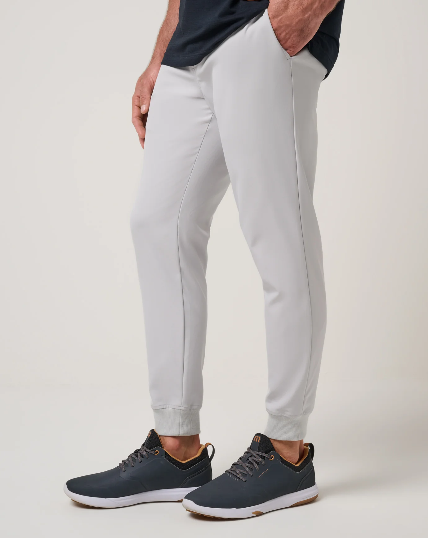 Open To Close 2.0 Jogger - Image 11