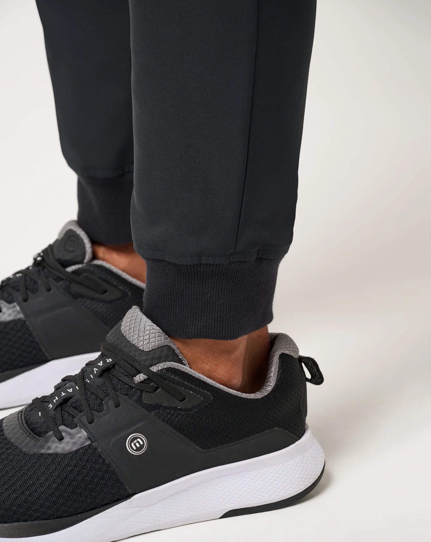 Open To Close 2.0 Jogger - Image 6